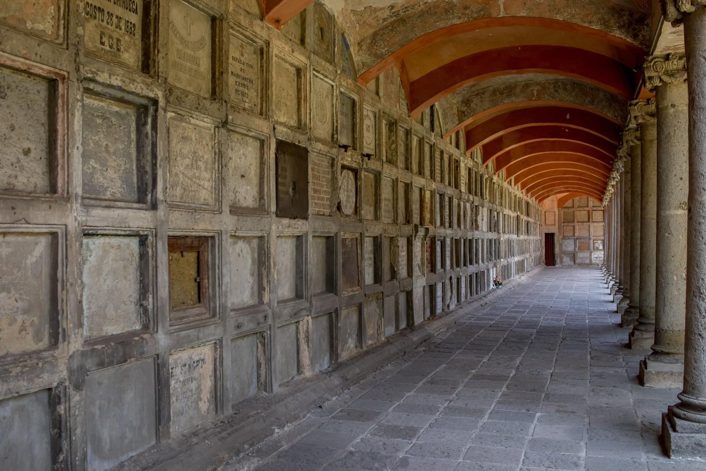 El Museo del Panteón de Belén es un muestrario de la arquitectura funeraria de diversas épocas. Por su riqueza arquitectónica está protegido por el Instituto Nacional de Antropología e Historia y es considerado Tesoro Arquitectónico Nacional.