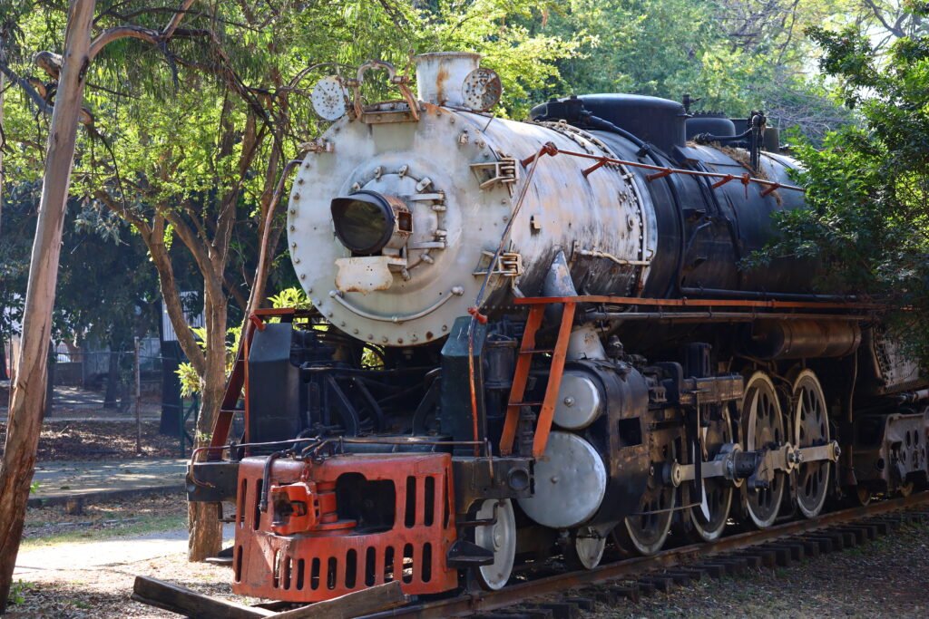 Los trabajos contemplan el retiro de grafiti para preservar la integridad de esta pieza emblemática   La locomotora tipo Niágara es un referente visual y cultural del espacio que integra patrimonio natural, industrial y cultural